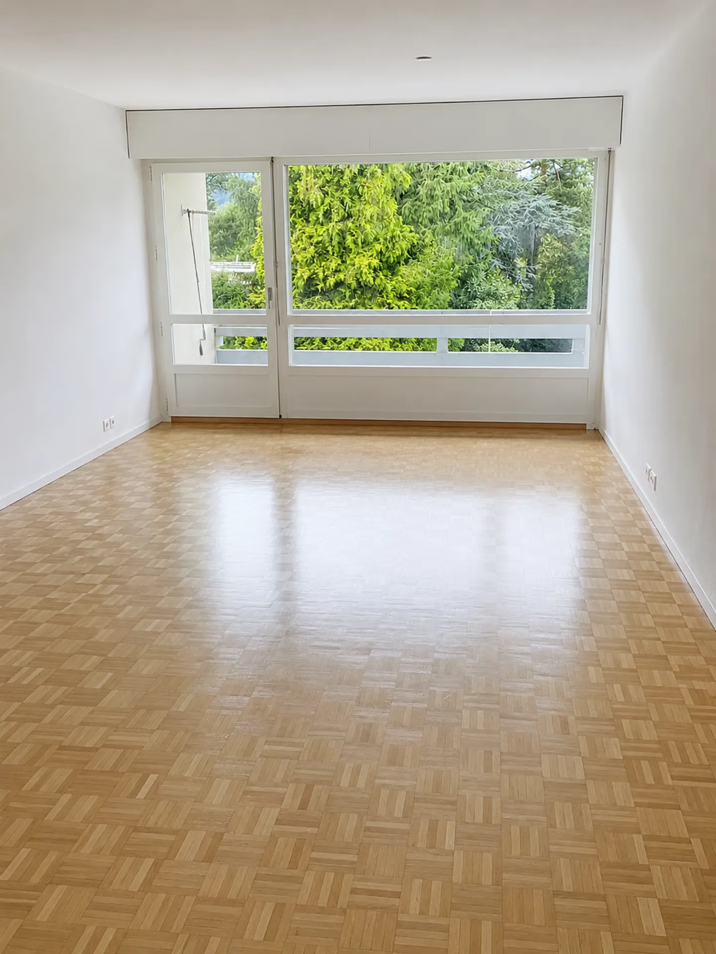 Luminoso appartamento di 3,5 locali con grande balcone soleggiato - Foto 7 di 13