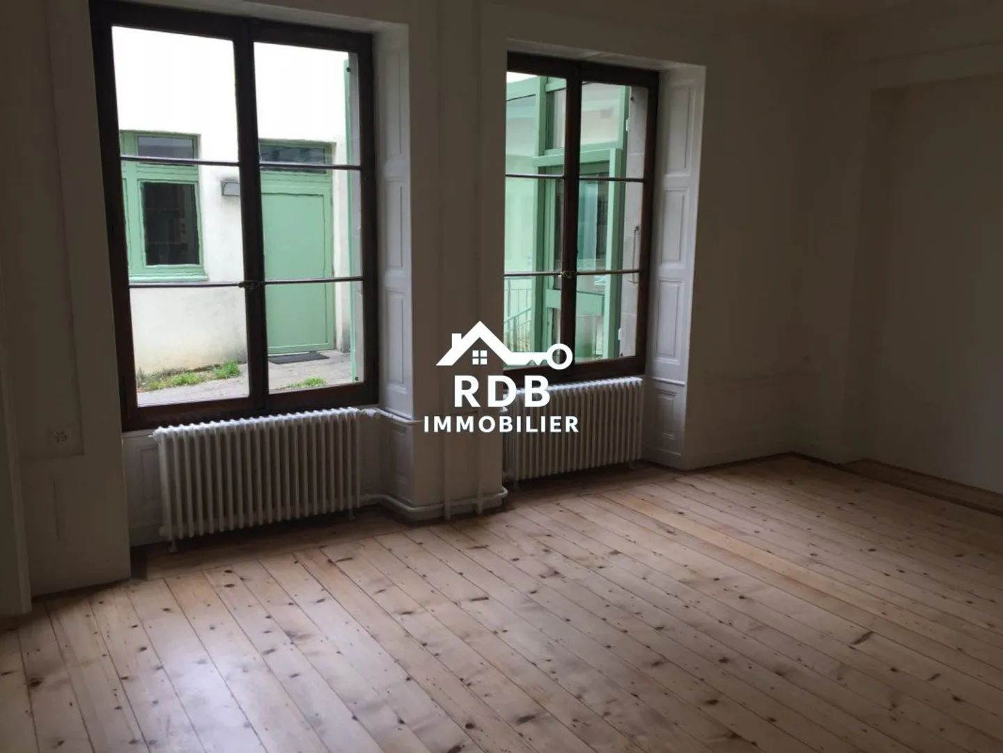 Appartement de 2,5 pièces au rez-de-chaussée à Chêne-Bougeries 1224 - Photo 2 sur 6