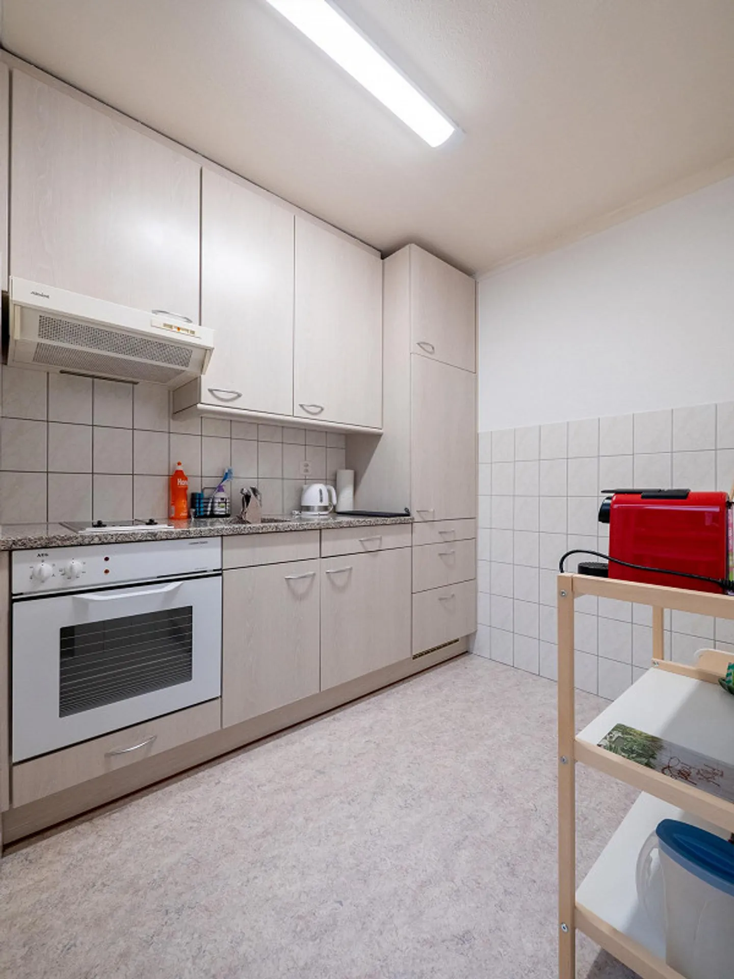 Apartment in a prime location ideal for students or temporary residents - Photo 3 of 9