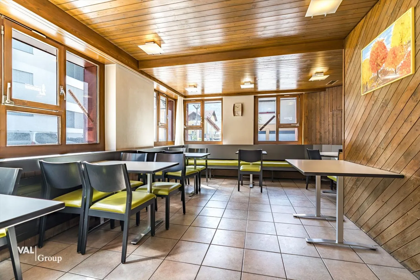 Commercial premises with charm and potential in the center of Raron - Photo 4 of 13