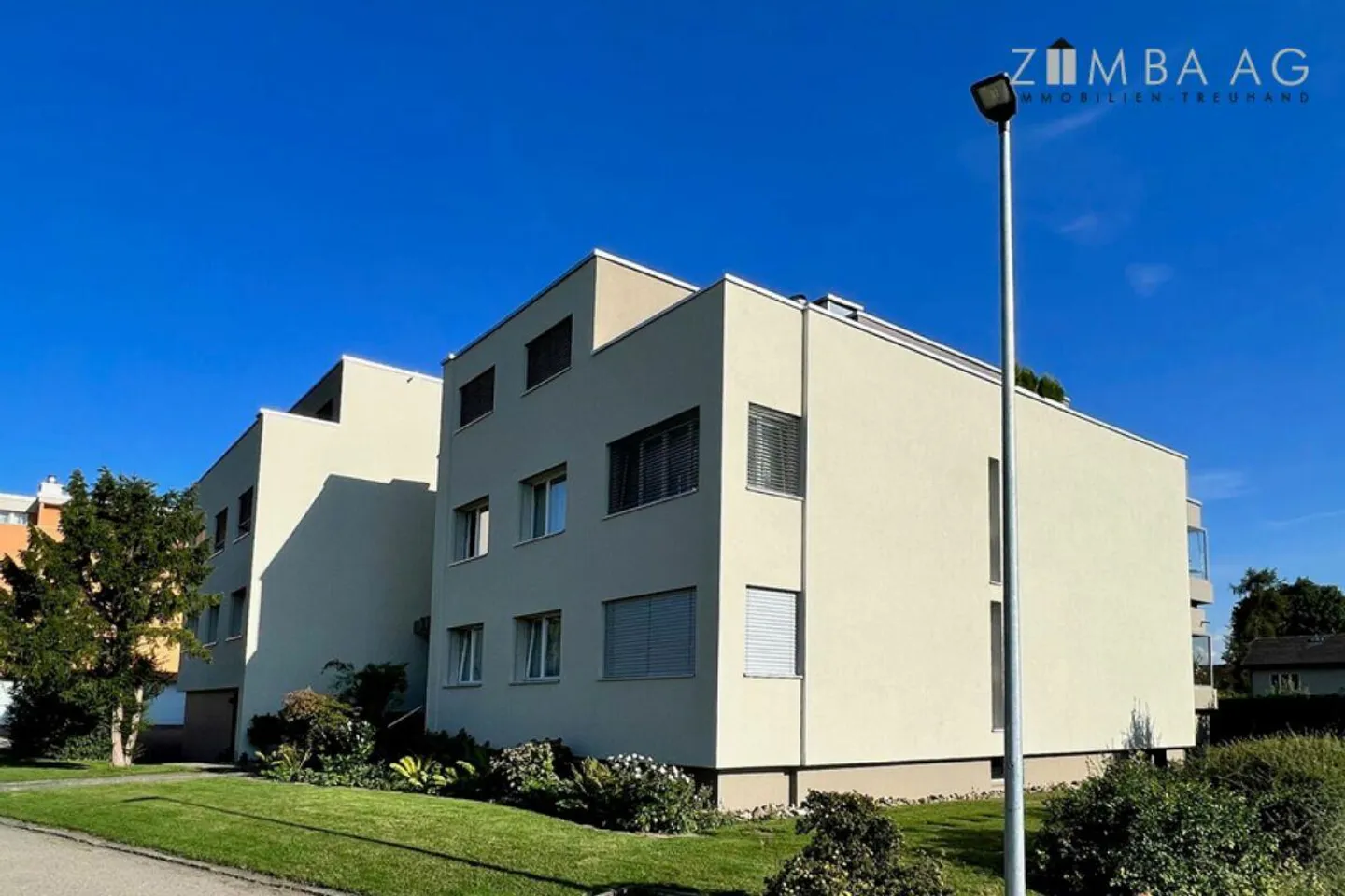 Spacious, very quiet location, lots of sun, large balcony, washer/dryer - Photo 6 of 22