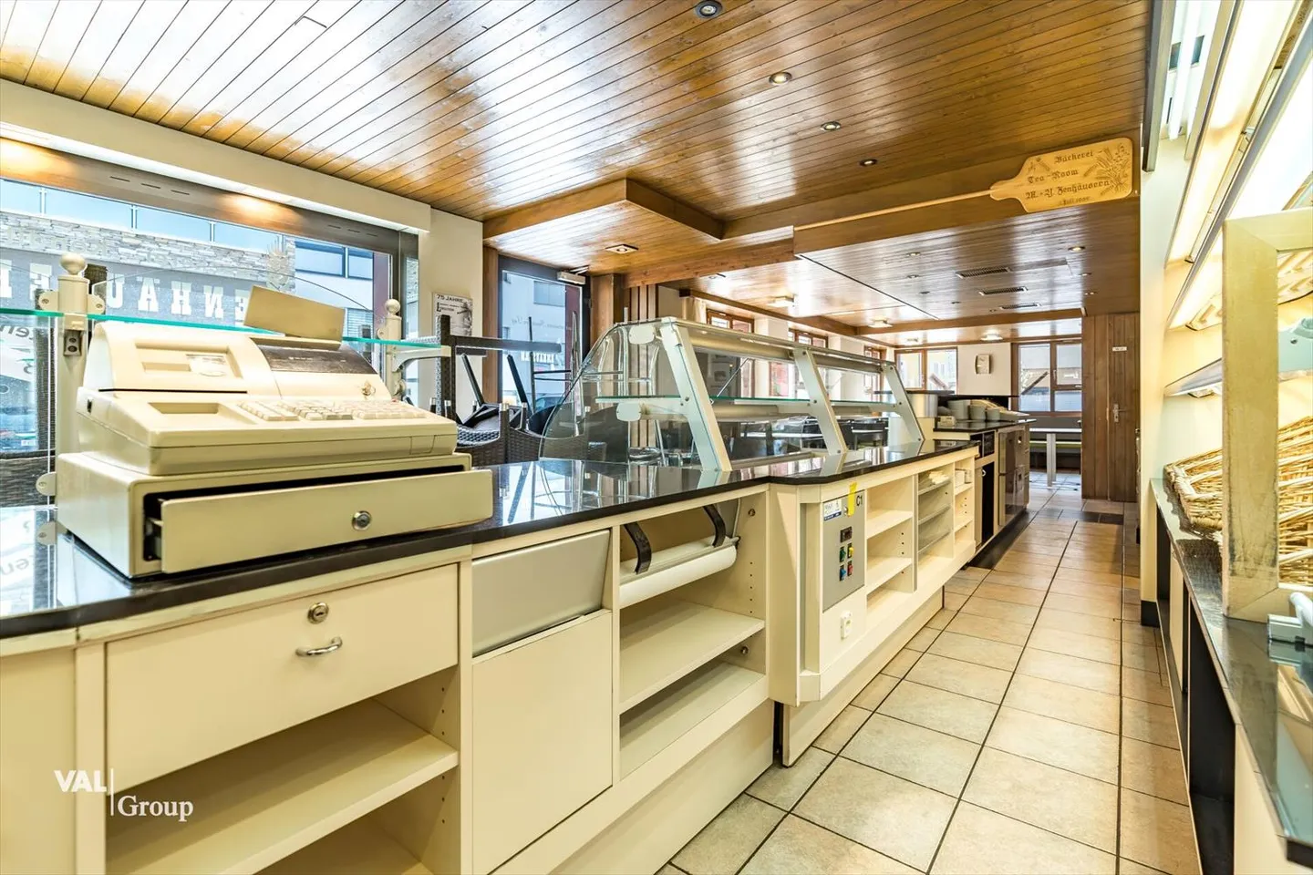 Commercial premises with charm and potential in the center of Raron - Photo 6 of 13