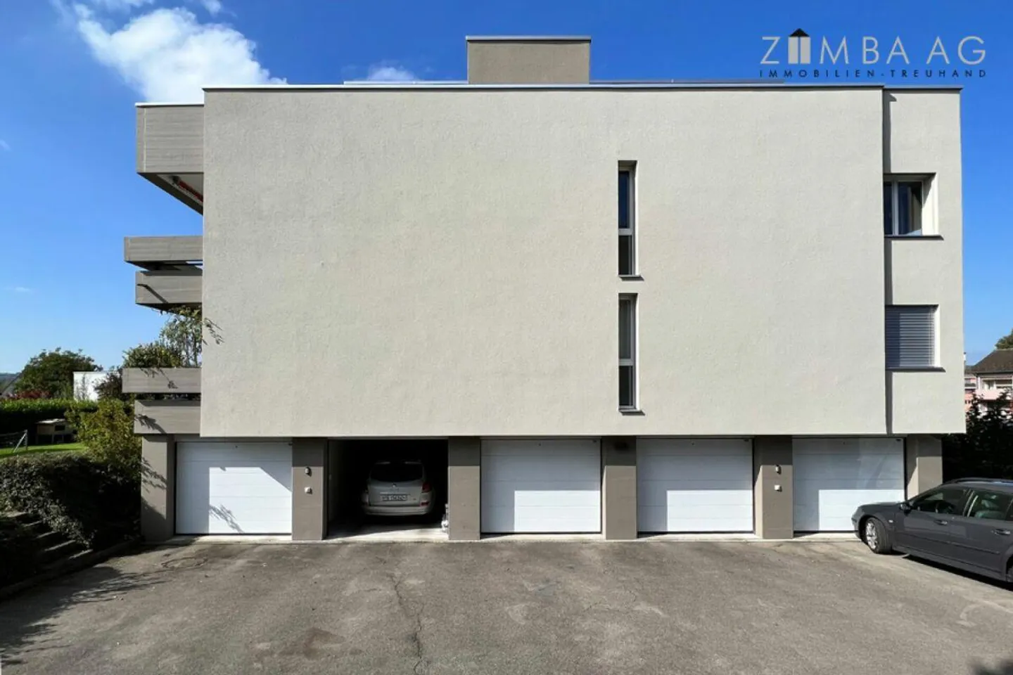 Spacious, very quiet location, lots of sun, large balcony, washer/dryer - Photo 8 of 22