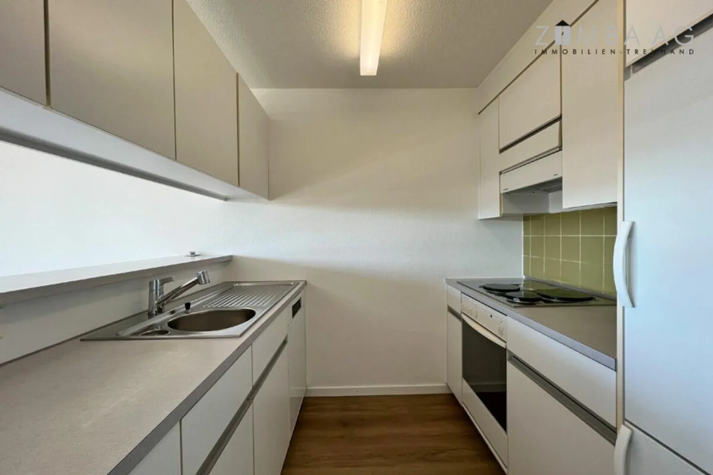 Spacious, very quiet location, lots of sun, large balcony, washer/dryer - Photo 12 of 22
