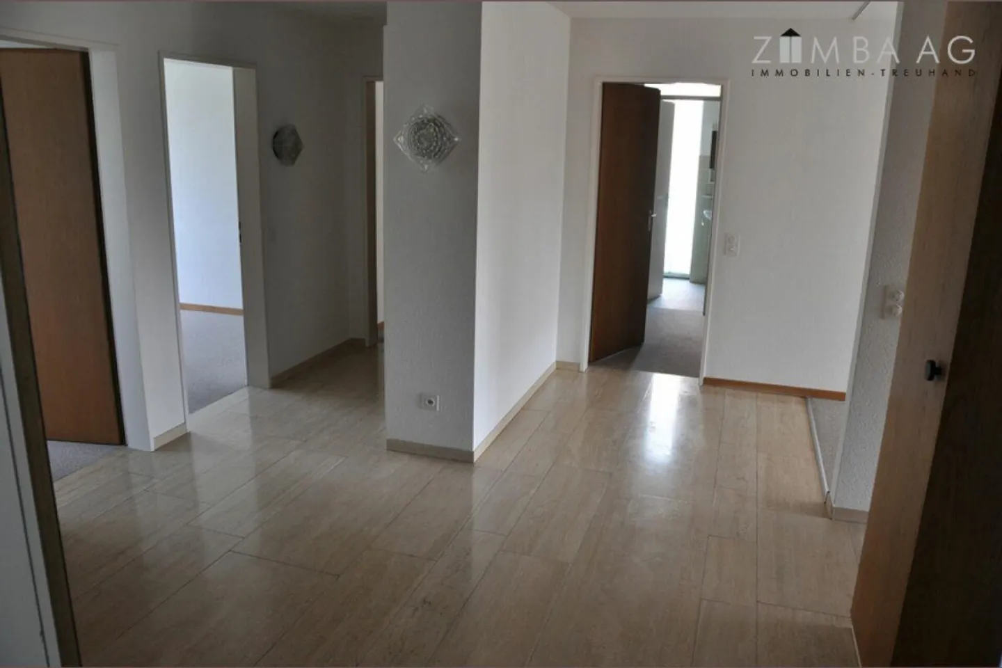 Spacious, very quiet location, lots of sun, large balcony, washer/dryer - Photo 15 of 22