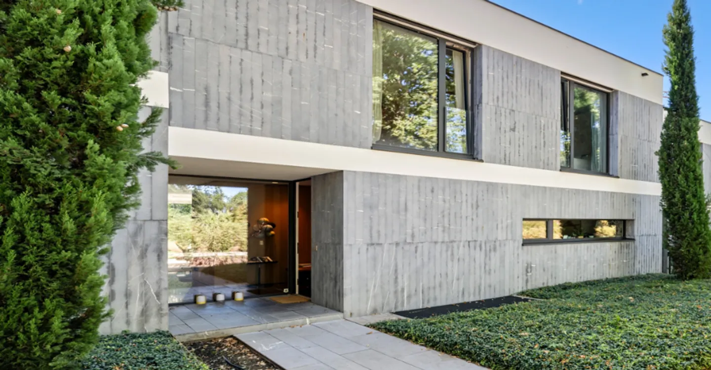 COLOGNY - Ravissante villa contemporaine - Foto 1 von 22