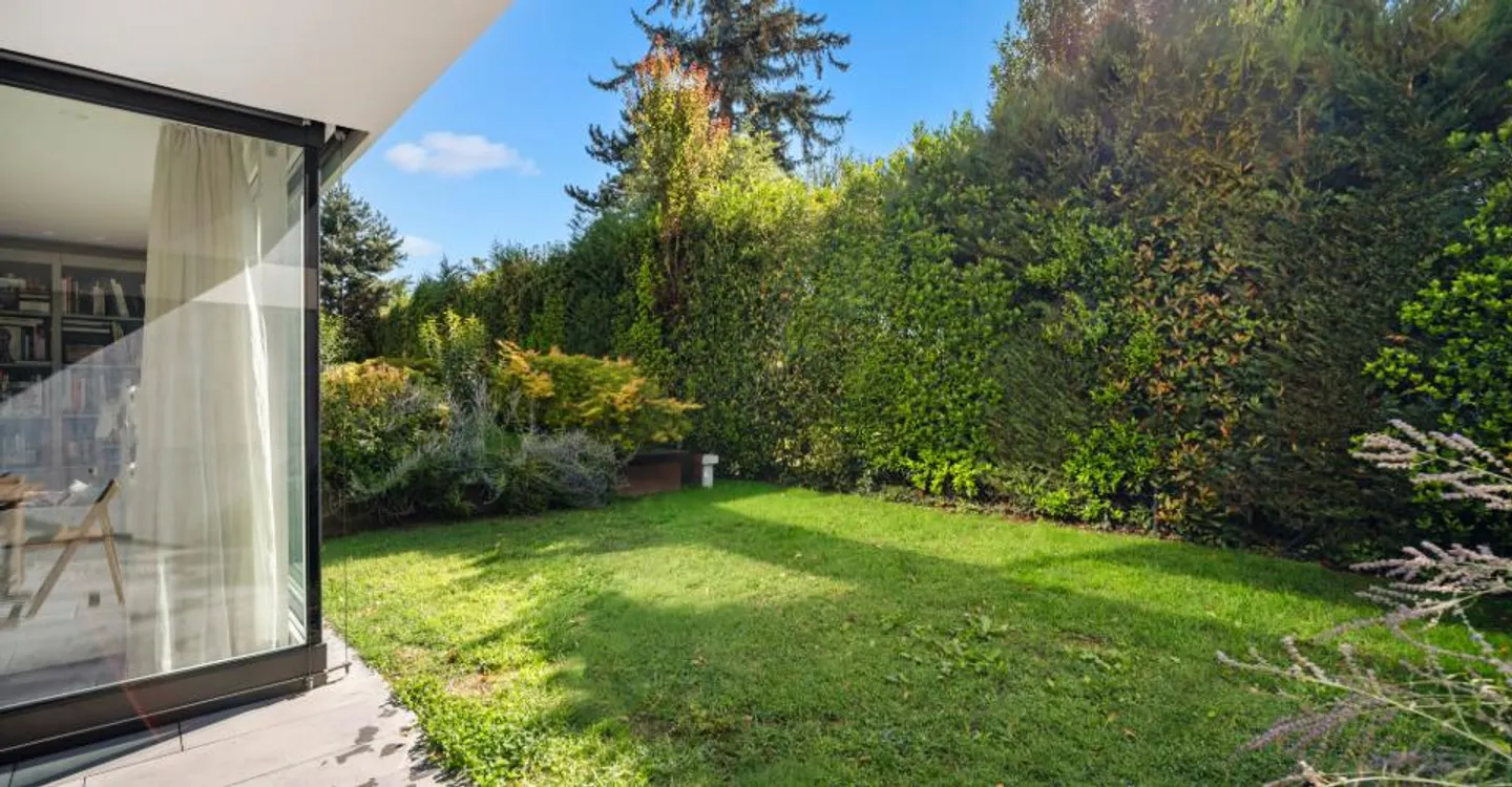 COLOGNY - Ravissante villa contemporaine - Foto 2 von 22