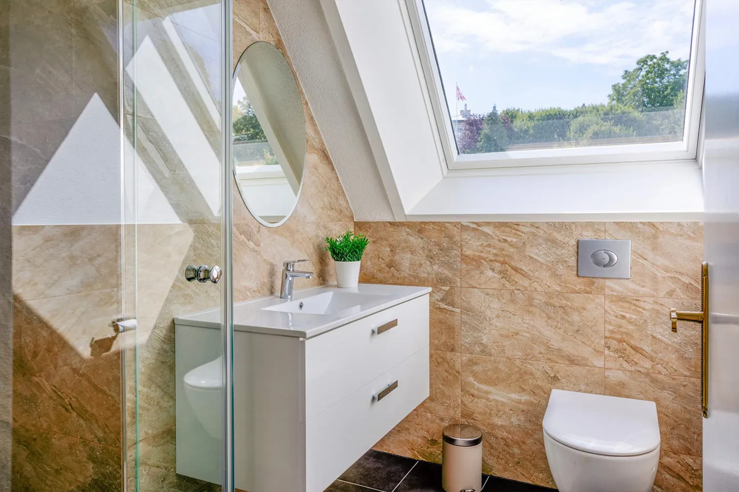 Exklusives Apartment mit Seeblick - Foto 7 von 10