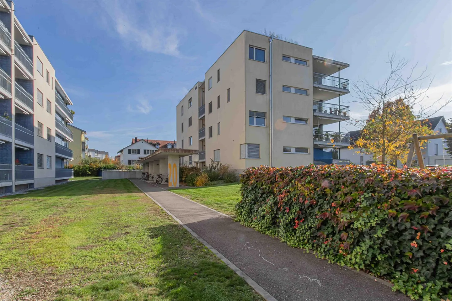 Modern, hell, zentral - Foto 1 di 9