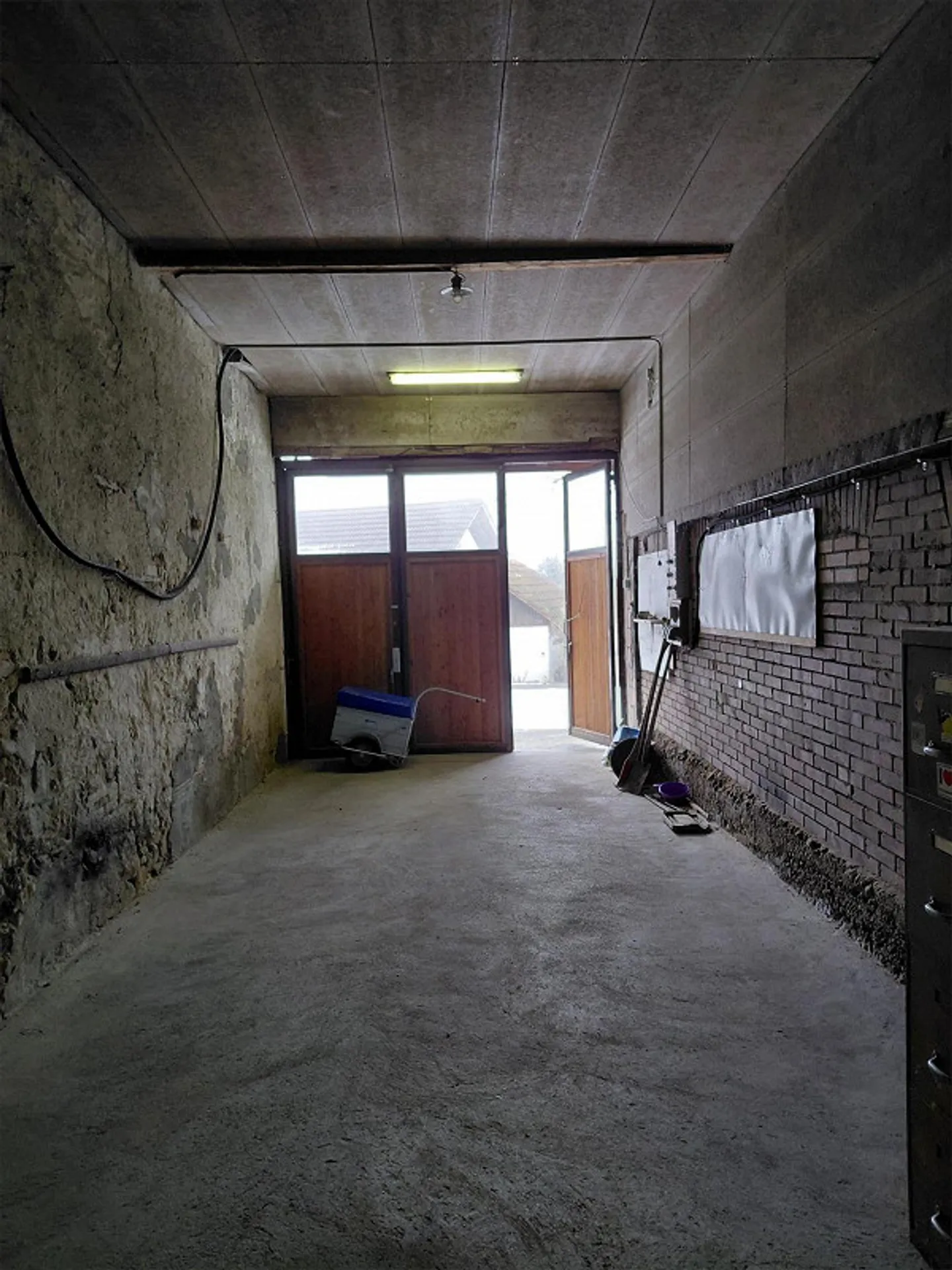 Single garage for caravan, motorhome or boat - Photo 2 of 3