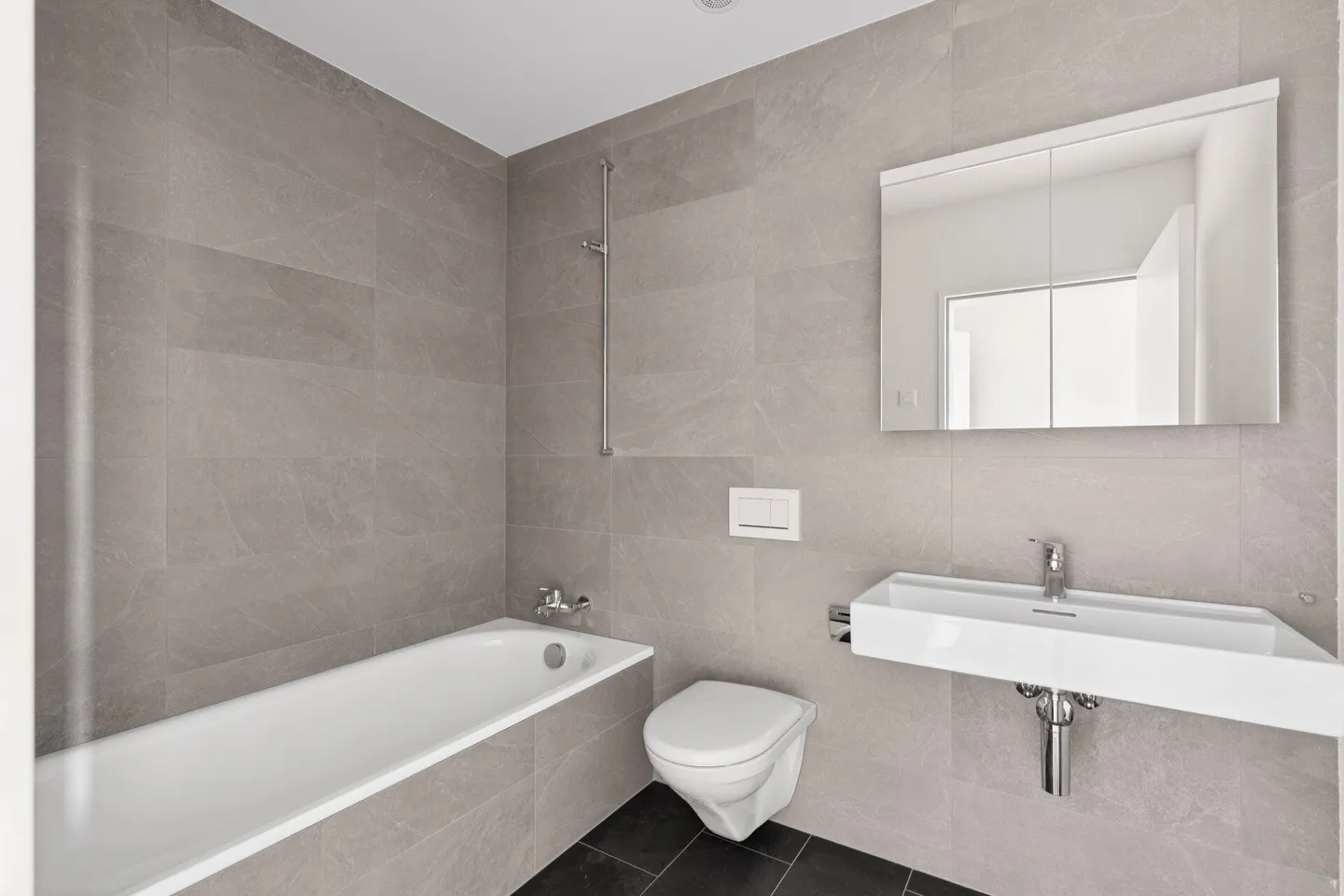 Sustainable, modern and ready for your move in! - Photo 5 of 9