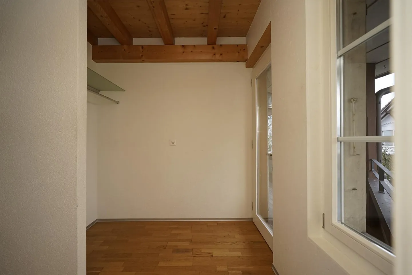 Esperienza abitativa unica: Maisonette luminosa di 4 ½ stanze con terrazza - Foto 11 di 28