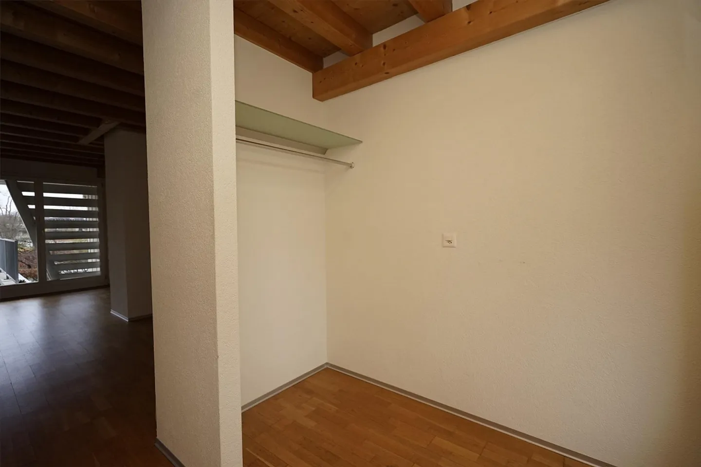 Esperienza abitativa unica: Maisonette luminosa di 4 ½ stanze con terrazza - Foto 12 di 28