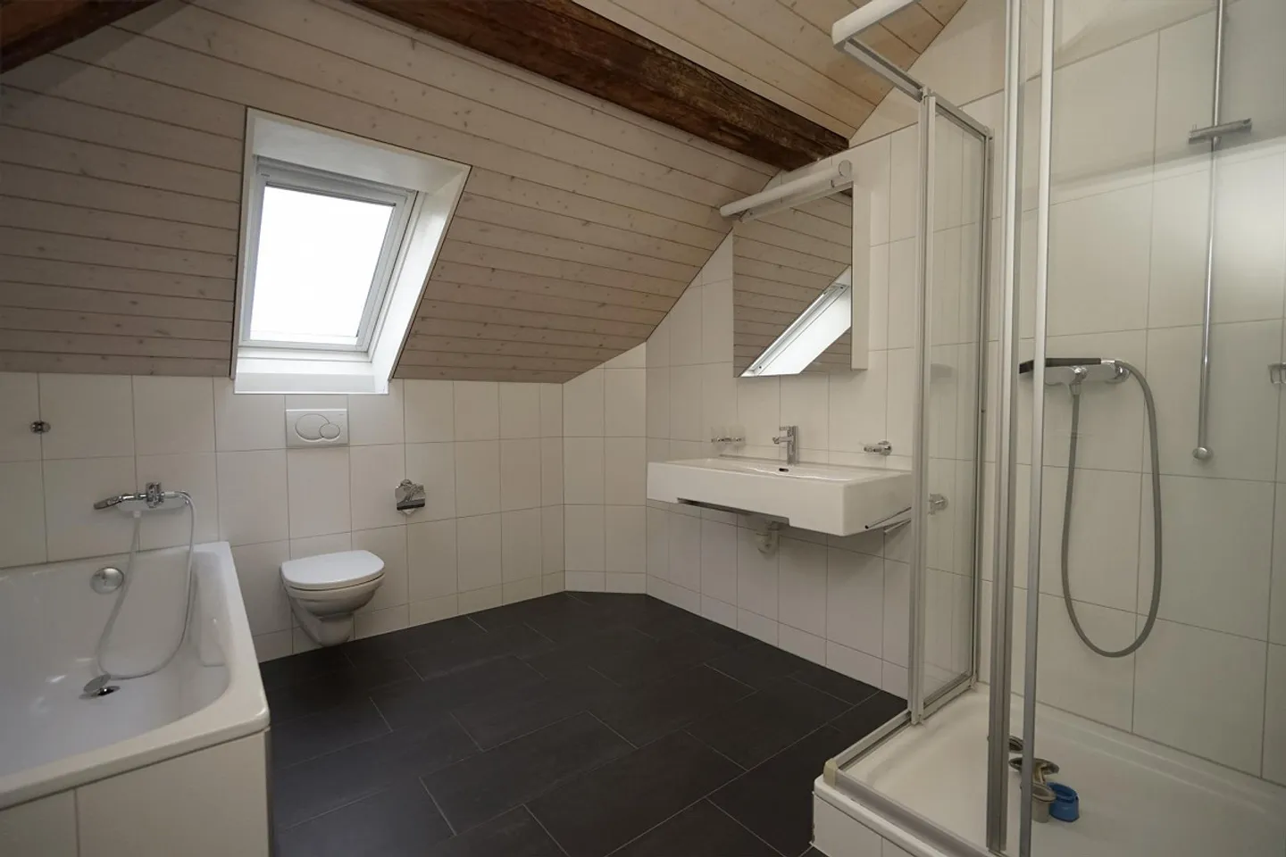 Esperienza abitativa unica: Maisonette luminosa di 4 ½ stanze con terrazza - Foto 22 di 28