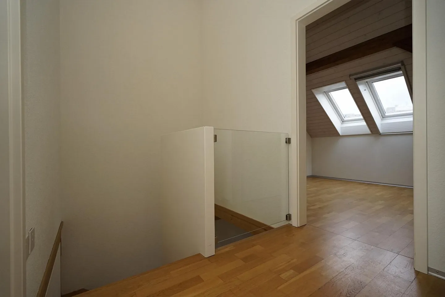 Esperienza abitativa unica: Maisonette luminosa di 4 ½ stanze con terrazza - Foto 23 di 28