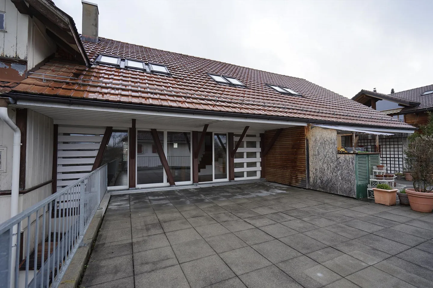 Esperienza abitativa unica: Maisonette luminosa di 4 ½ stanze con terrazza - Foto 28 di 28