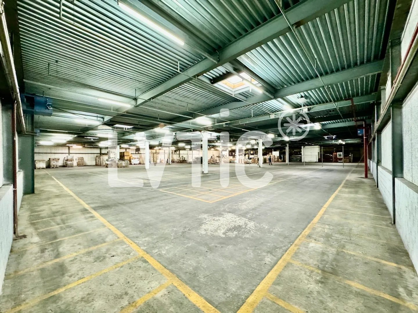 Logistiklager von 7500 m2, teilbar ab 1000 m2 zur Miete in Etoy - Foto 2 von 7