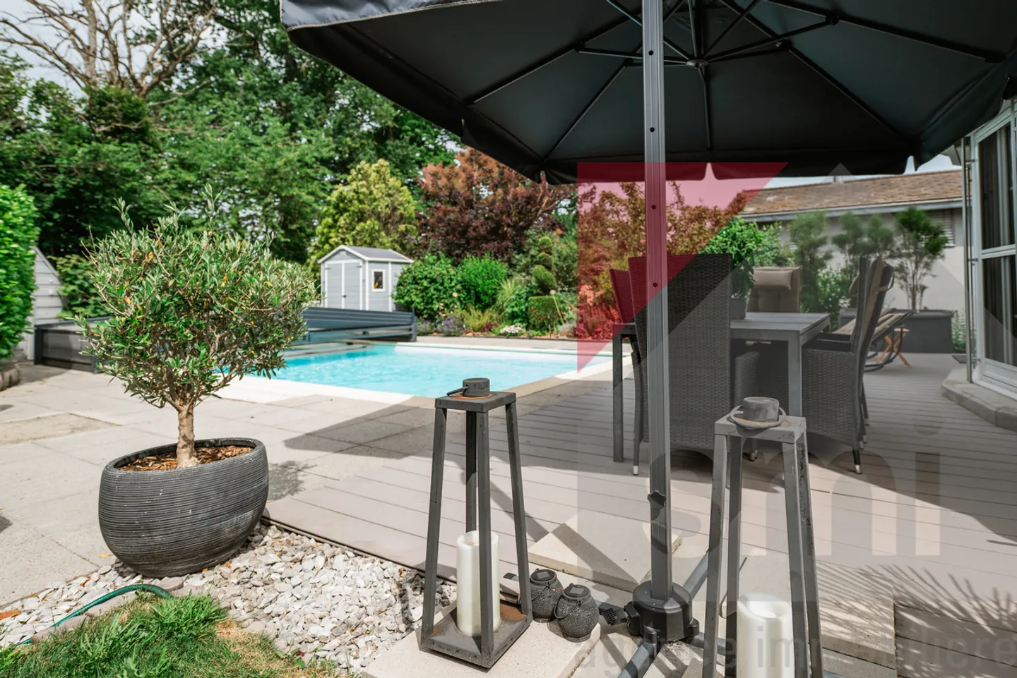 Zu entdecken in Avry-sur-Matran! Einfamilienvilla mit beheiztem Pool - Foto 1 von 8