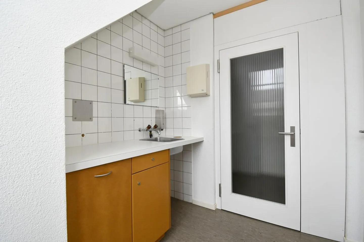 Espace commercial pour votre vision - central et calme ! - Photo 12 sur 16