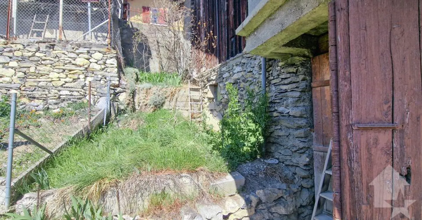 Charmante maison de village à Savièse - Photo 2 sur 12