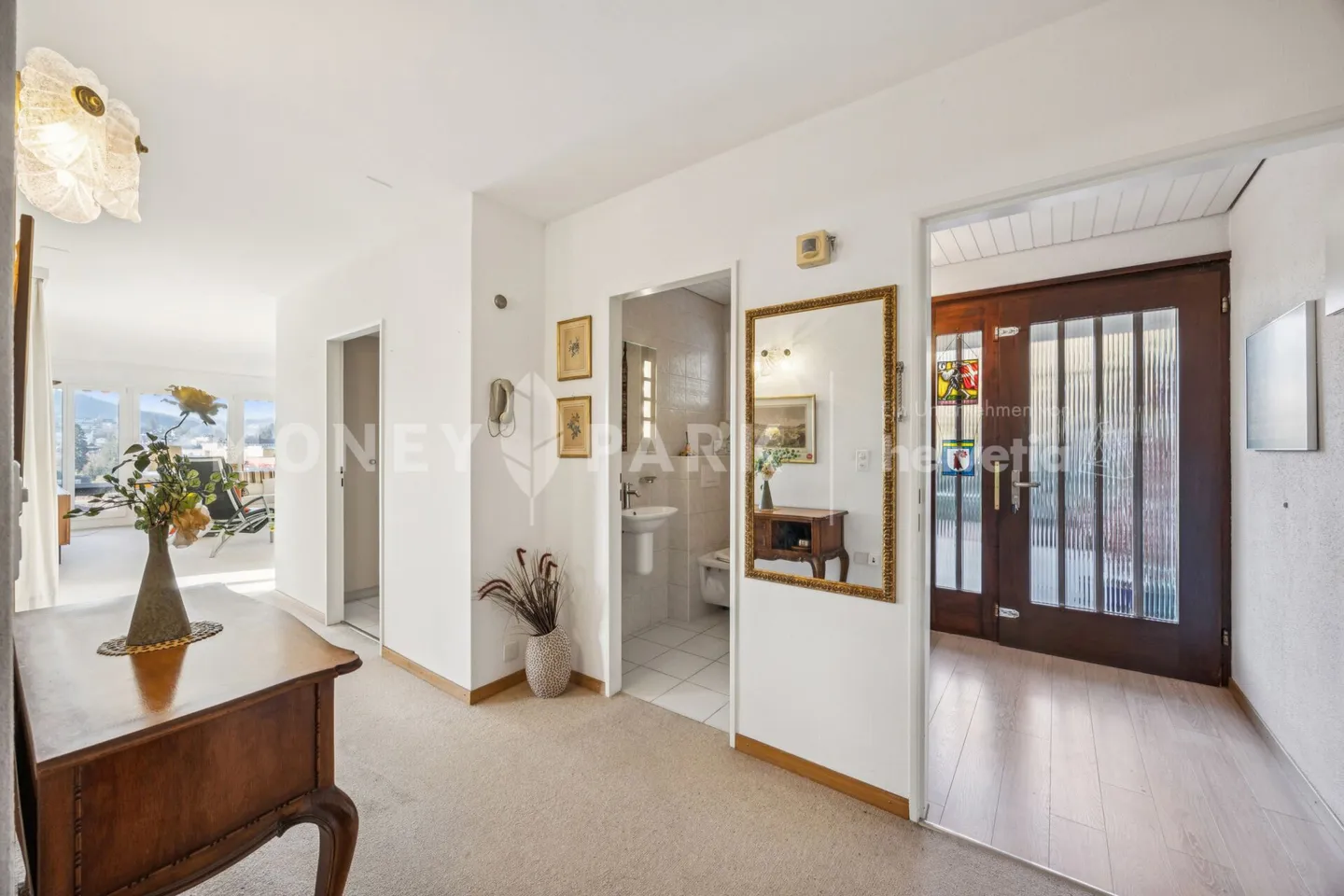 Terrace apartment with panoramic view over Liestal - Photo 3 of 13