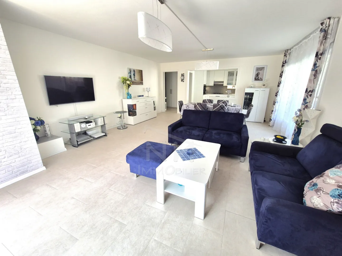 Wunderschöne! Geräumige 4,5-Zimmer-Wohnung mit Veranda, Terrasse und Garten - Foto 3 von 13
