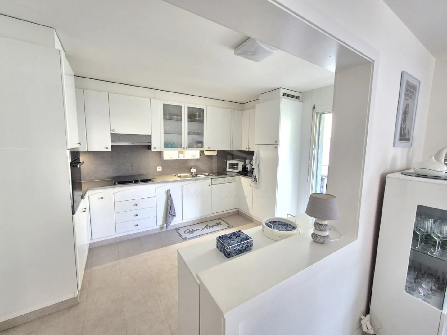 Wunderschöne! Geräumige 4,5-Zimmer-Wohnung mit Veranda, Terrasse und Garten - Foto 5 von 13