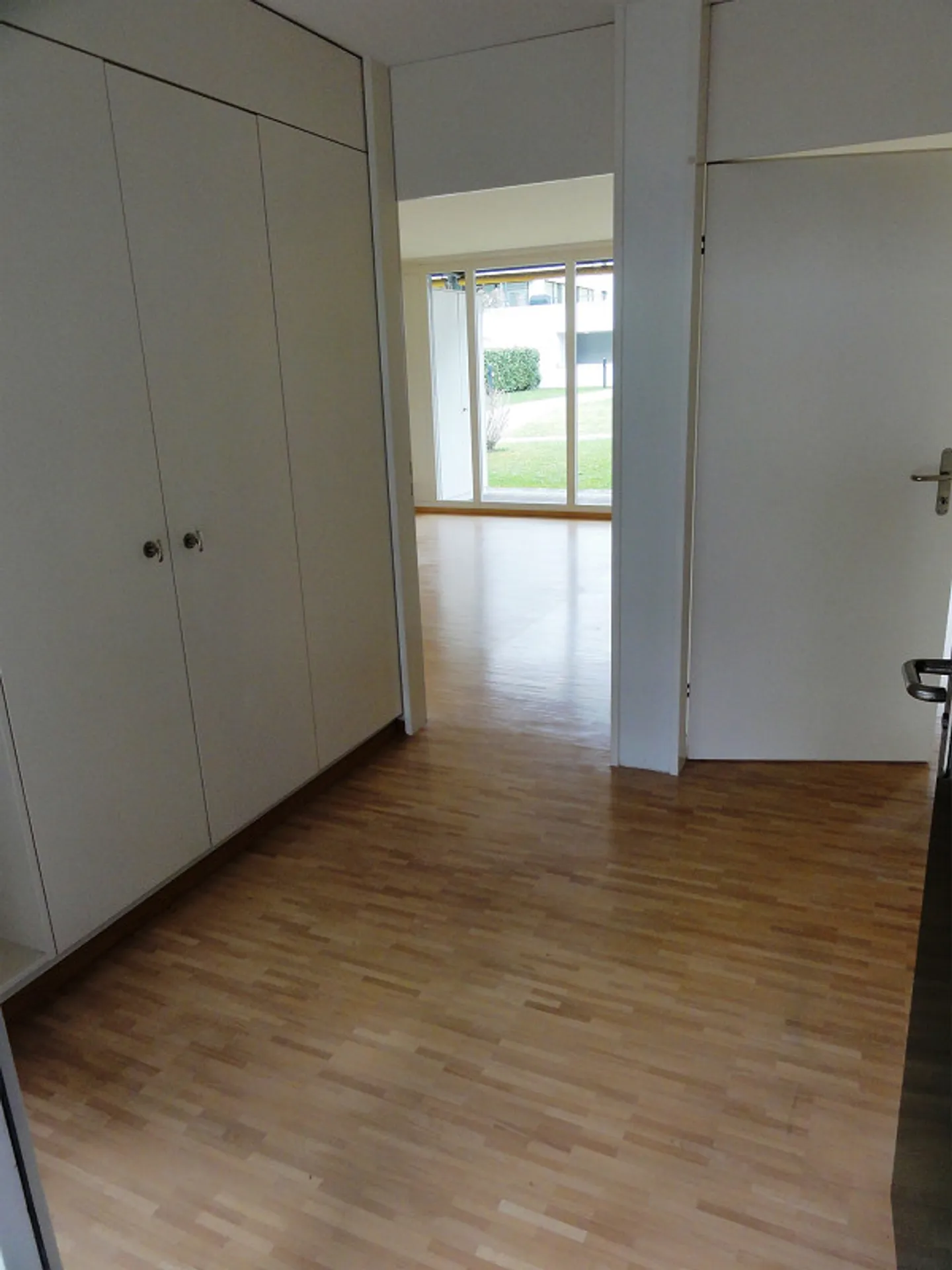 Appartement rénové de 2 1/2 pièces dans une communauté de retraite - Photo 5 sur 12