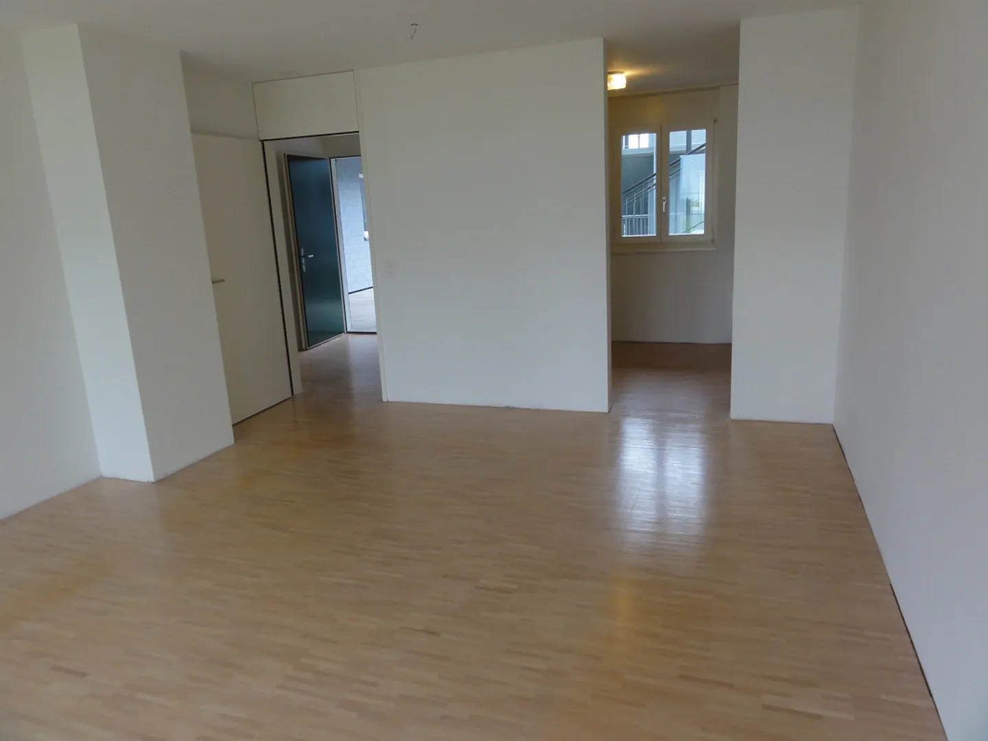 Appartement rénové de 2 1/2 pièces dans une communauté de retraite - Photo 7 sur 12