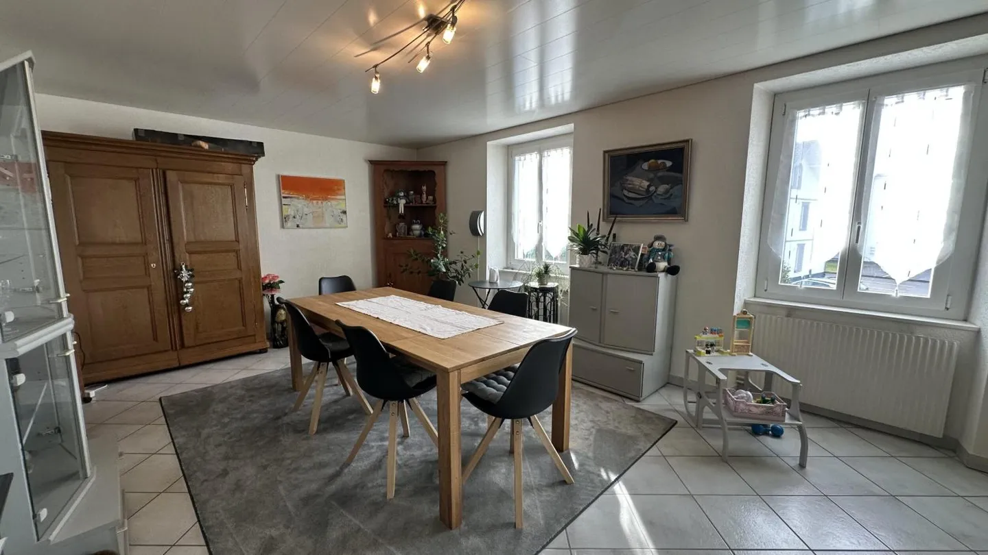 Versatile Multi-Family Home - Photo 6 of 13