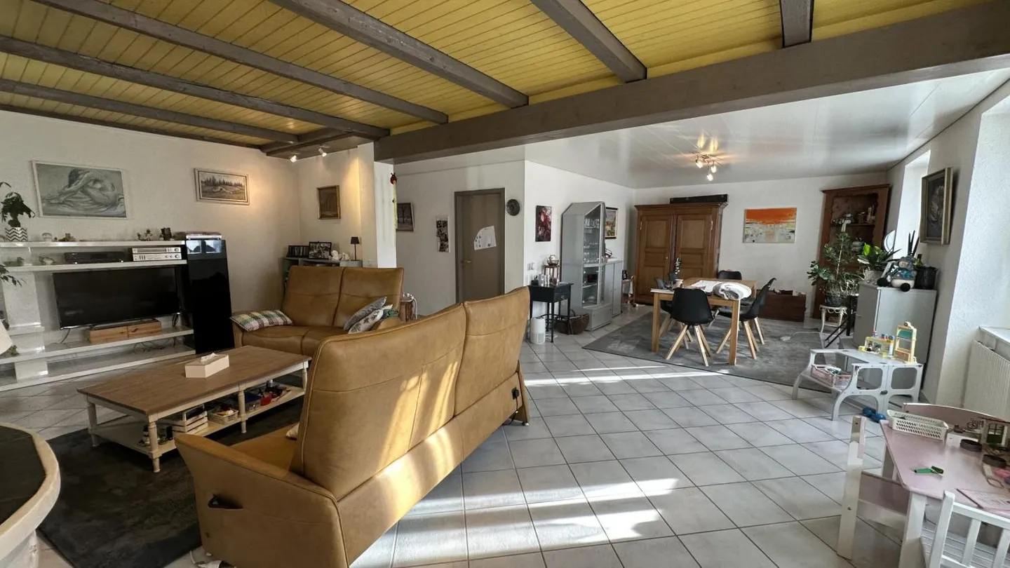 Versatile Multi-Family Home - Photo 5 of 13