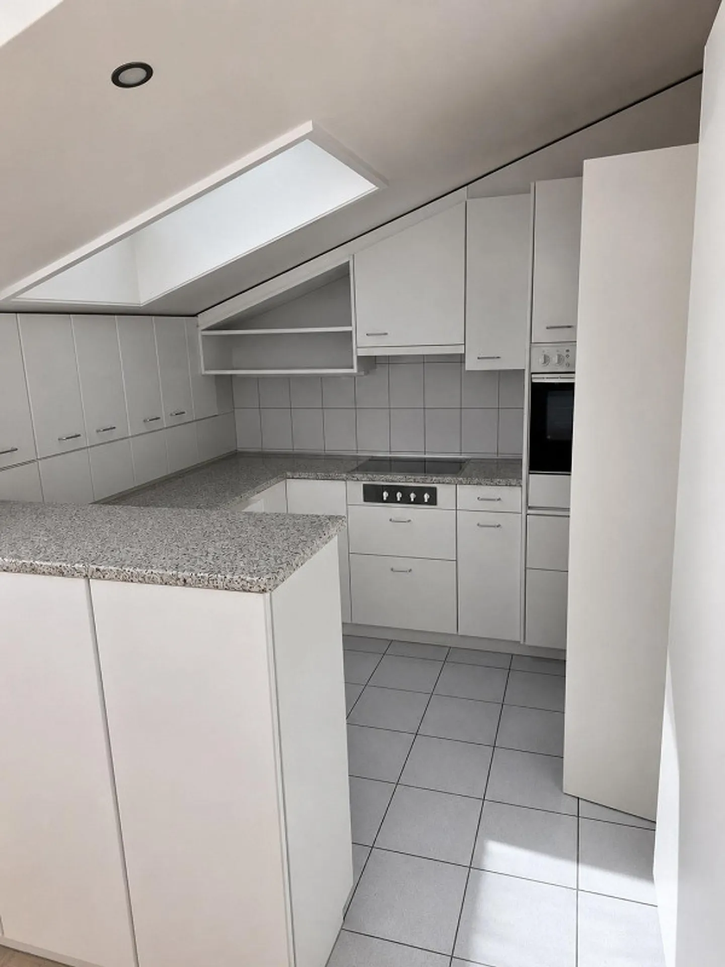 Helle Dachwohnung mit Weitsicht - Foto 4 von 5