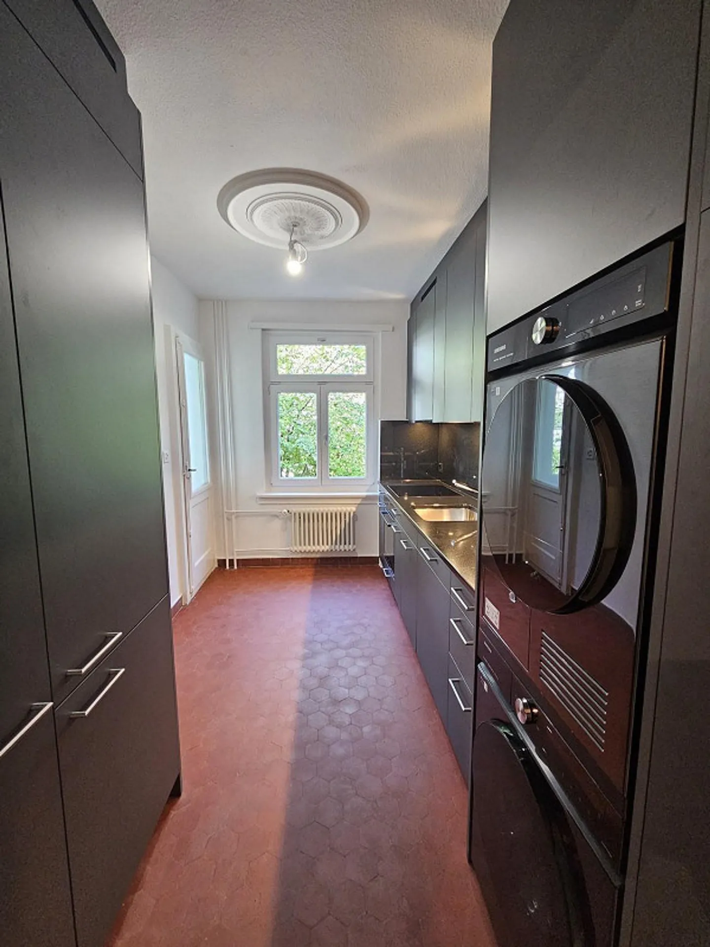 Appartamento esclusivo con terrazza di 3,5 stanze al 1° piano con terrazza di 50 m² - Foto 2 di 5