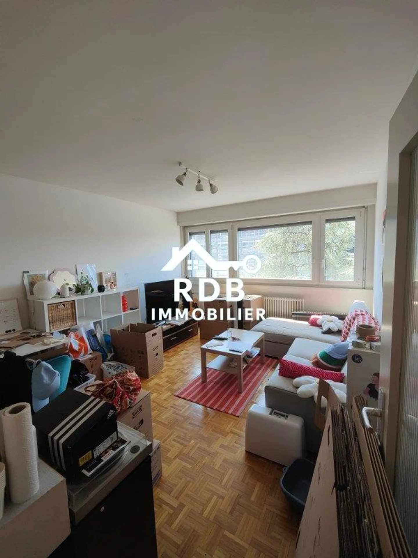 Bright 2.5-Room Apartment - Photo 1 of 7