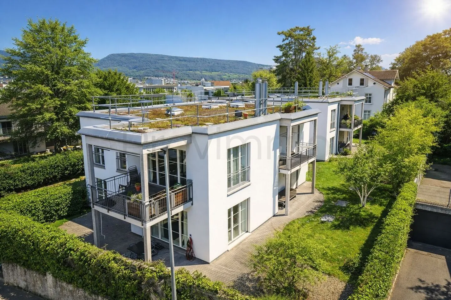 Urban and Quiet Living in the Desirable Aarauer Zelgli District - Photo 1 of 13