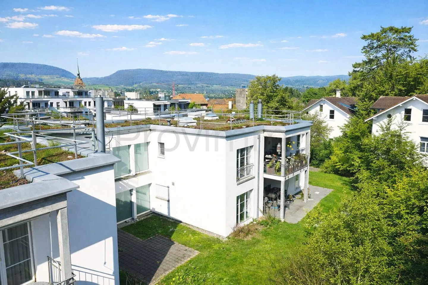 Urban and Quiet Living in the Desirable Aarauer Zelgli District - Photo 3 of 13