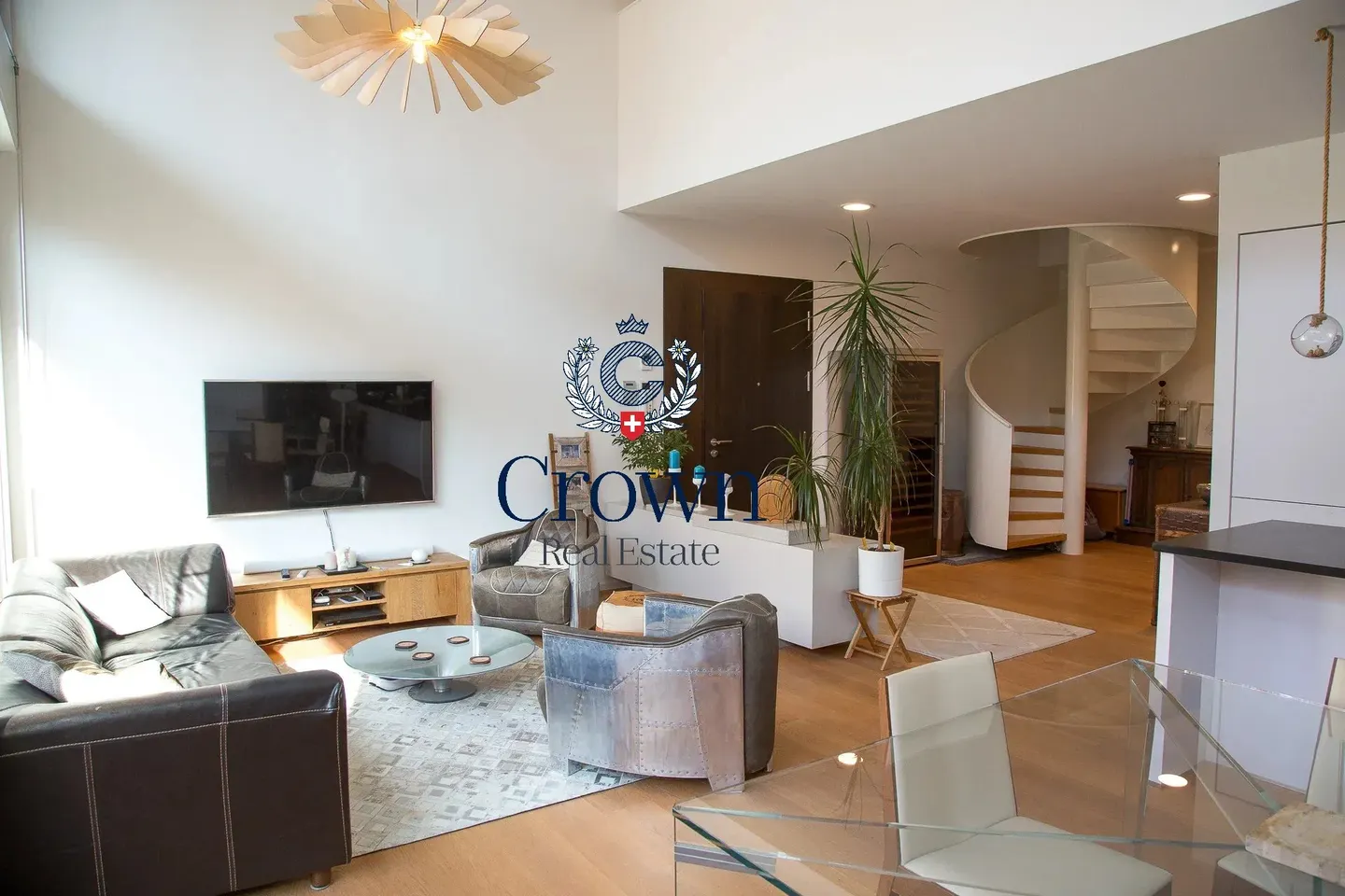 The space of a duplex, downtown Geneva 10 minutes away, everything within reach - Photo 8 of 43