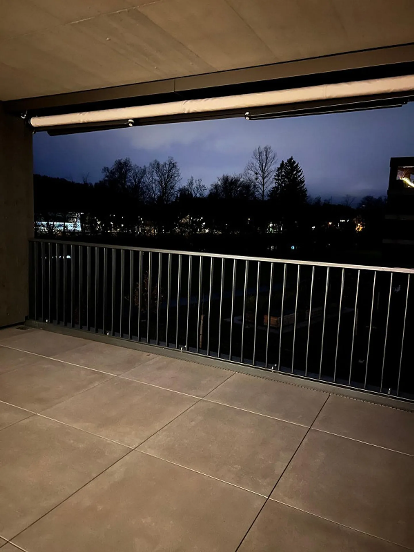 Moderne 3½-Zimmer-Wohnung mit grosszügigem Wohnbereich - Foto 16 di 19