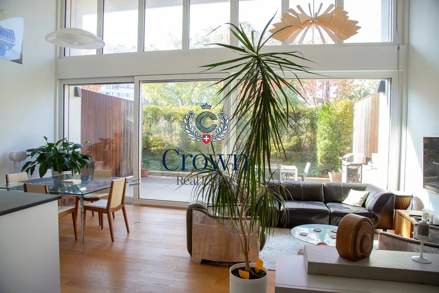 The space of a duplex, downtown Geneva 10 minutes away, everything within reach - Photo 9 of 43