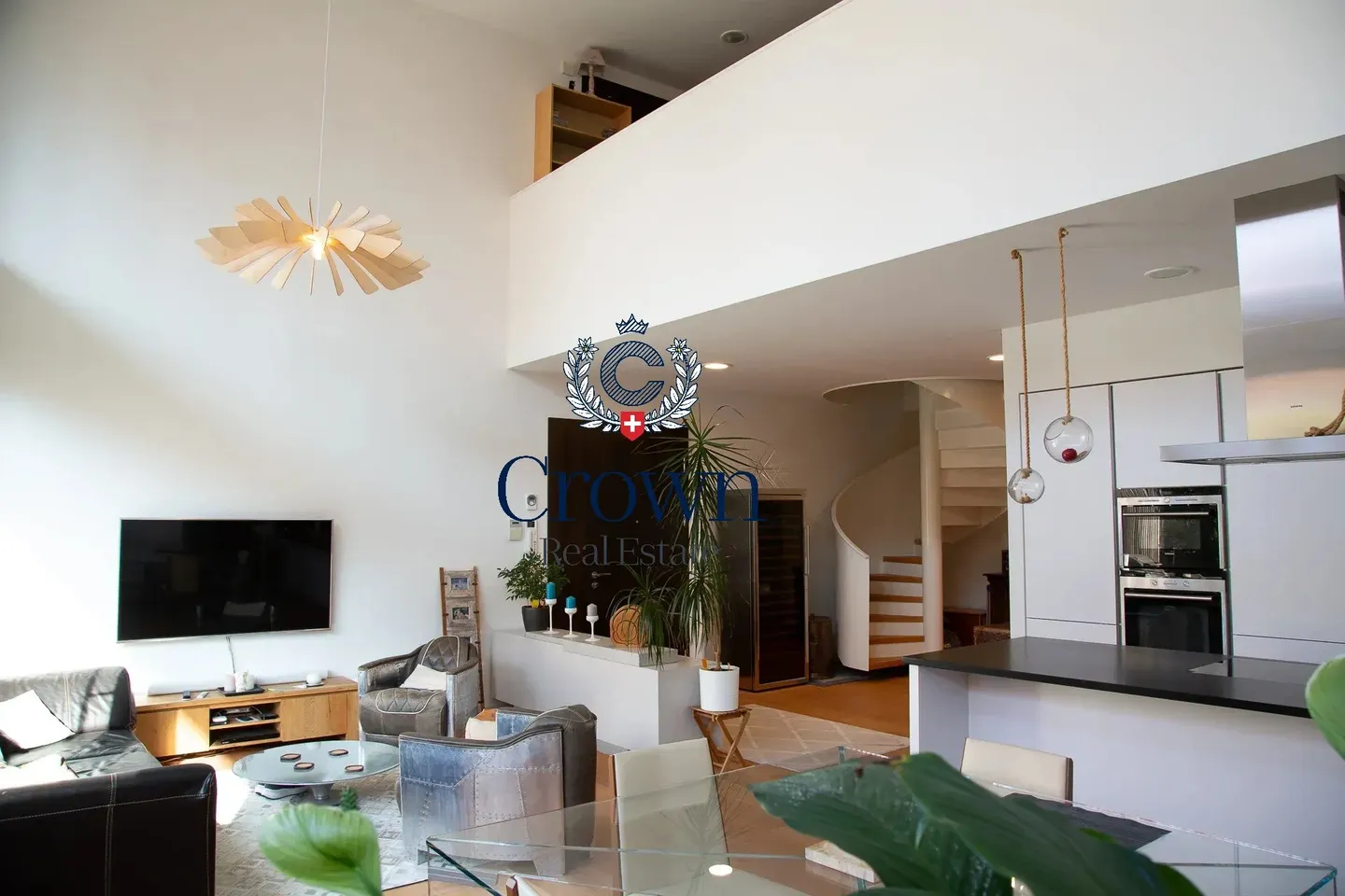 The space of a duplex, downtown Geneva 10 minutes away, everything within reach - Photo 10 of 43