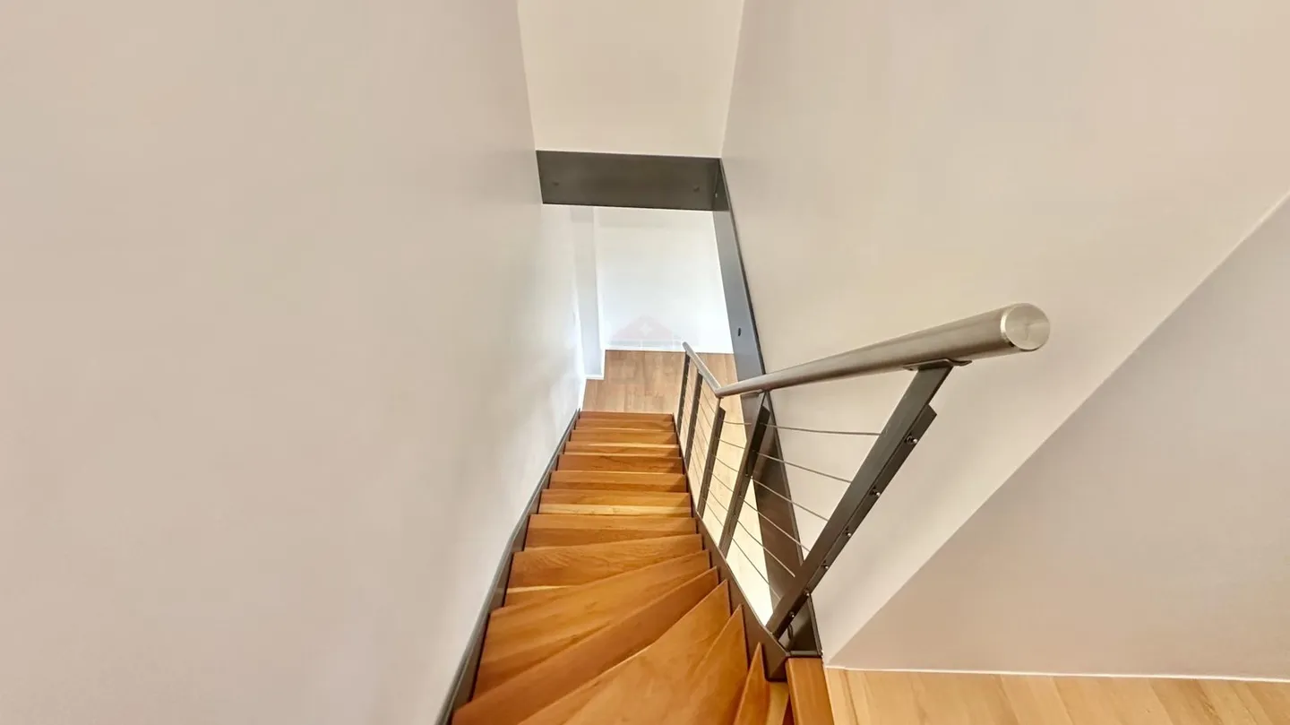 Charmanter Duplex mit 4 Zimmern, komplett renoviert, 108 m² - Foto 5 di 8