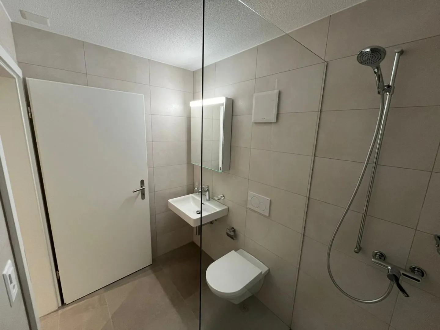 Appartement moderne avec jardin - Photo 9 sur 13