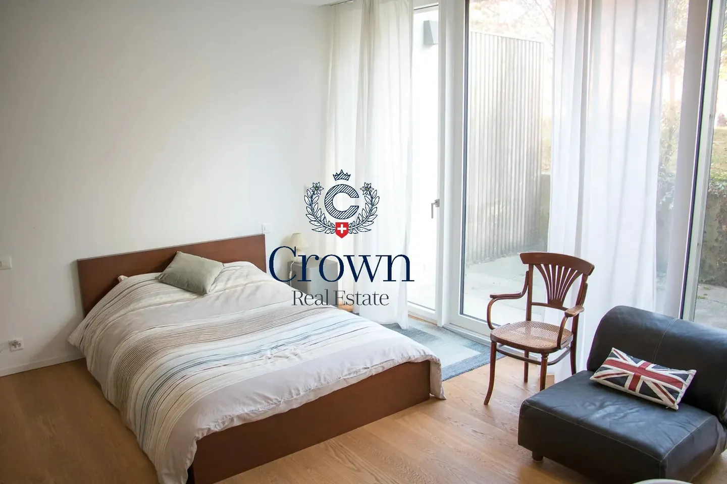 The space of a duplex, downtown Geneva 10 minutes away, everything within reach - Photo 17 of 43