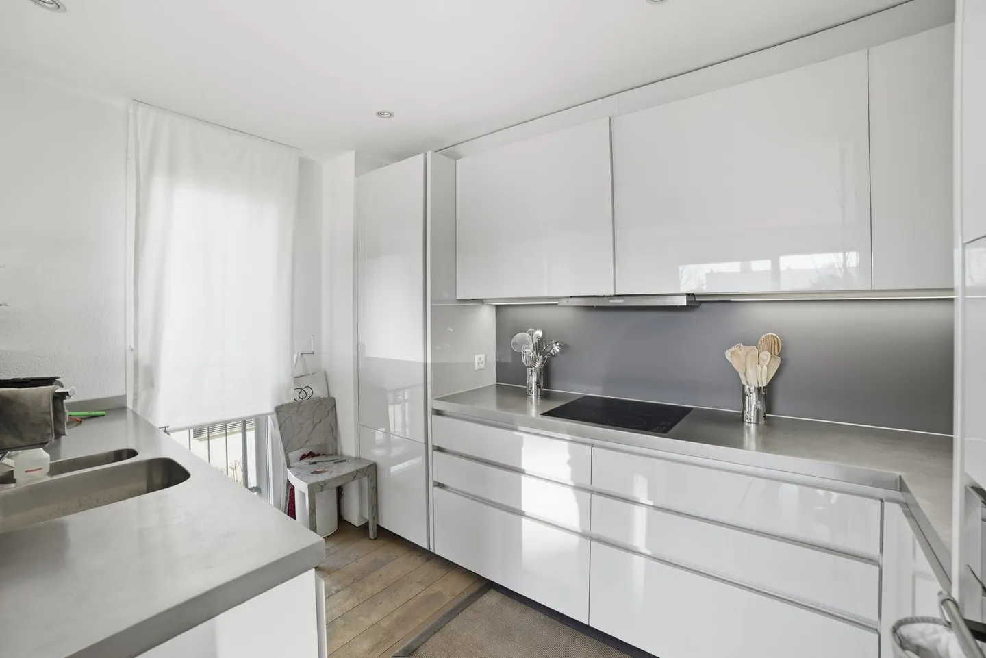 Modern Apartment in Quiet Zurich - Photo 5 of 10