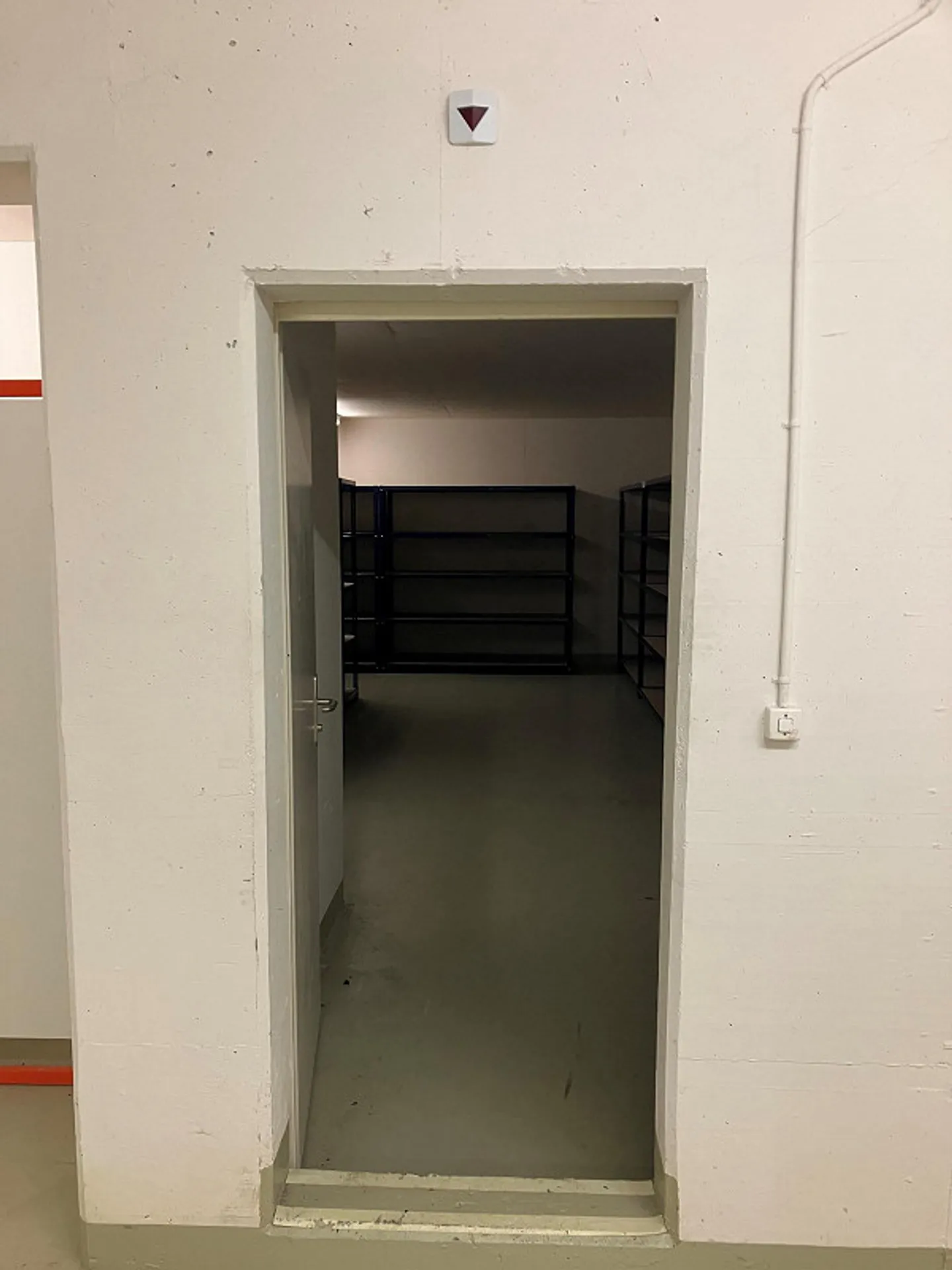 Grosszügiger Lagerraum zu vermieten - Foto 6 von 7
