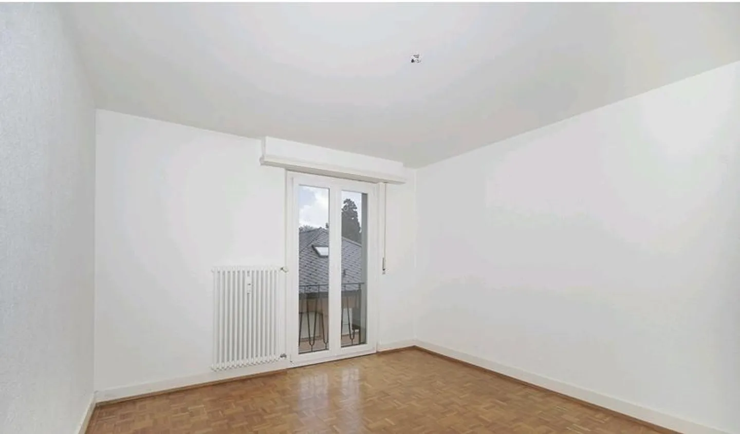 4-Zimmer-Wohnung zur Miete in der Rue du Petit-Chasseur in Sion im obersten Stockwerk - Foto 5 von 10