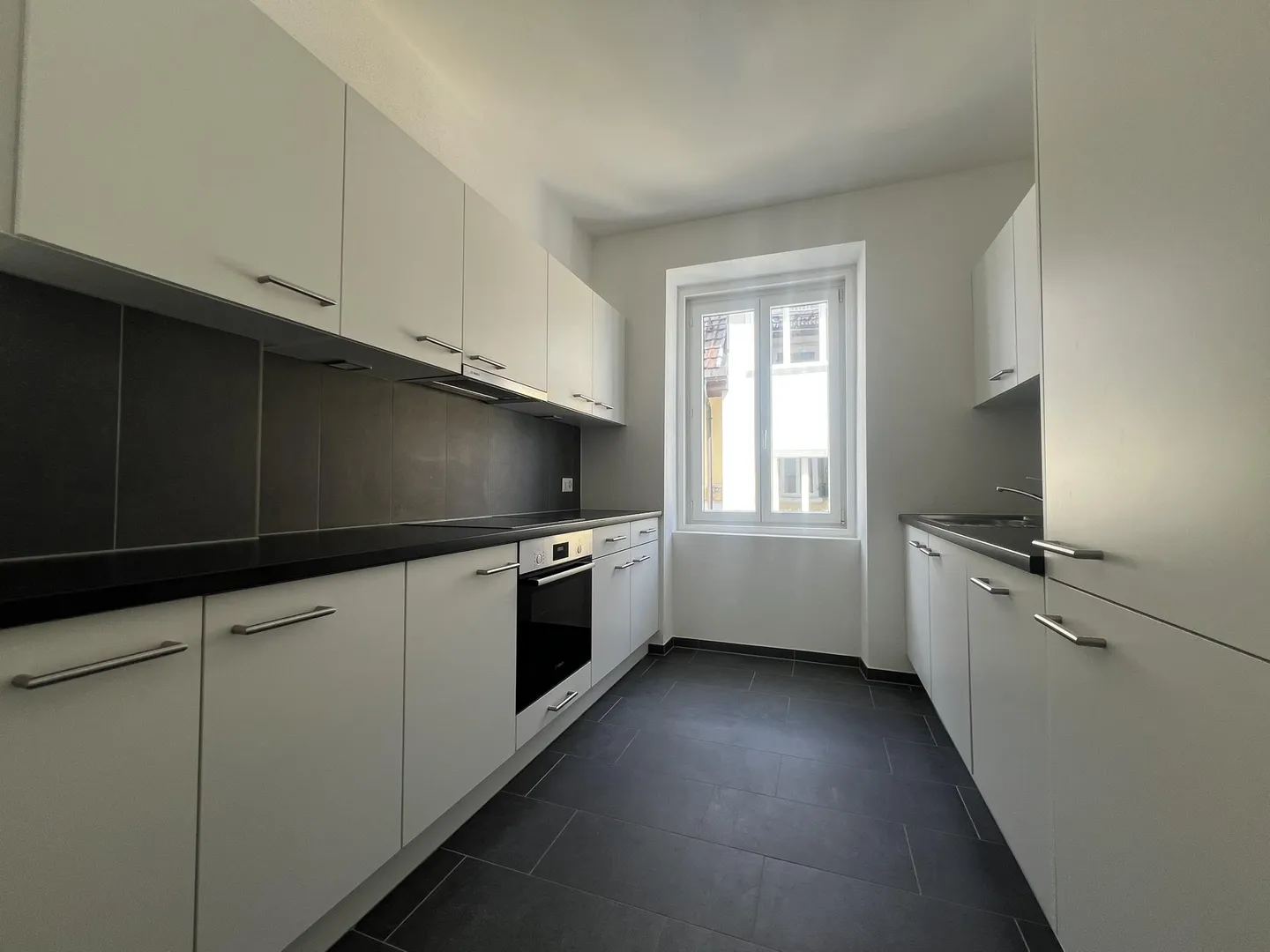 Appartamento affascinante di 3,5 stanze al 3° piano a La Chaux-de-Fonds - Foto 3 di 7