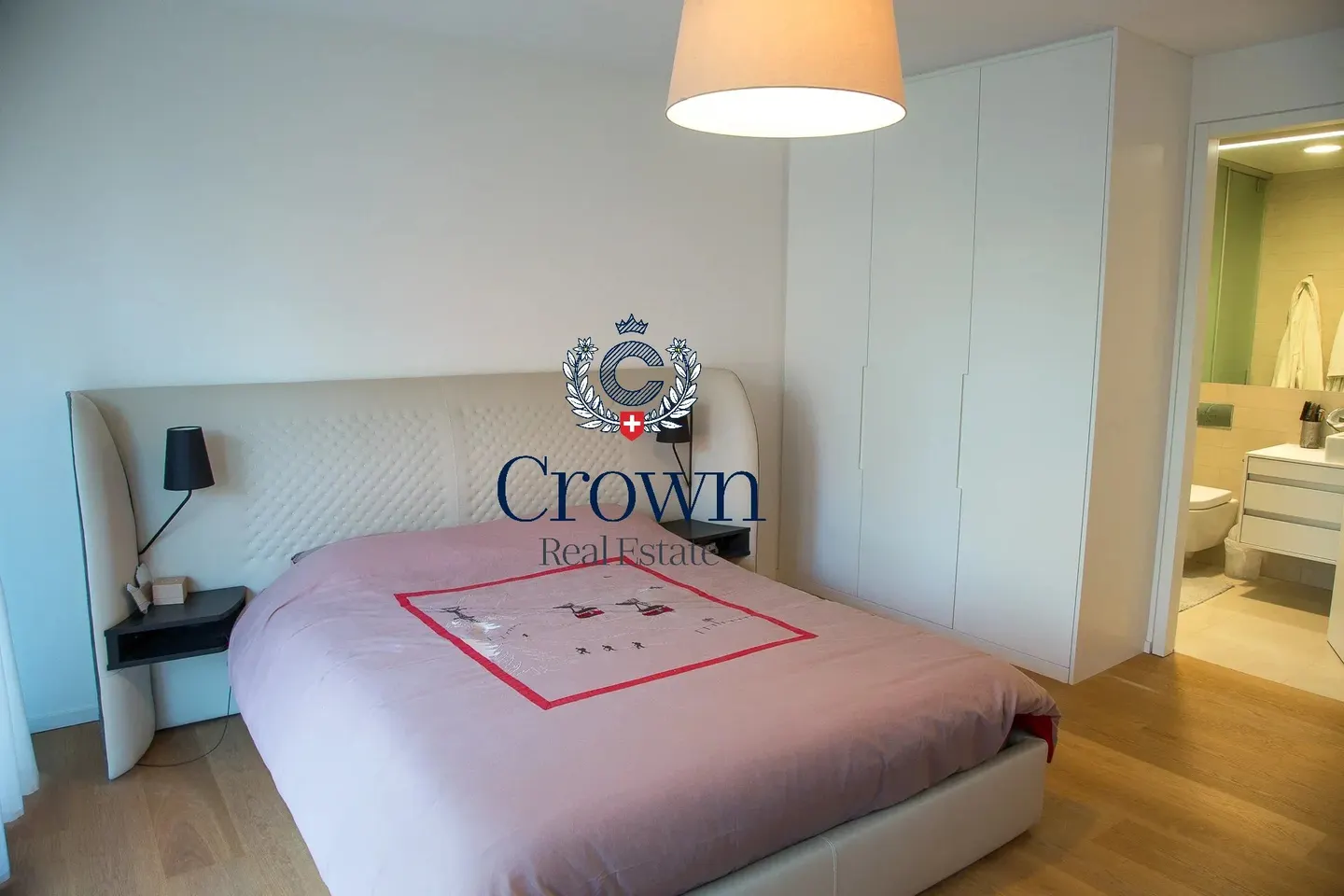 The space of a duplex, downtown Geneva 10 minutes away, everything within reach - Photo 28 of 43