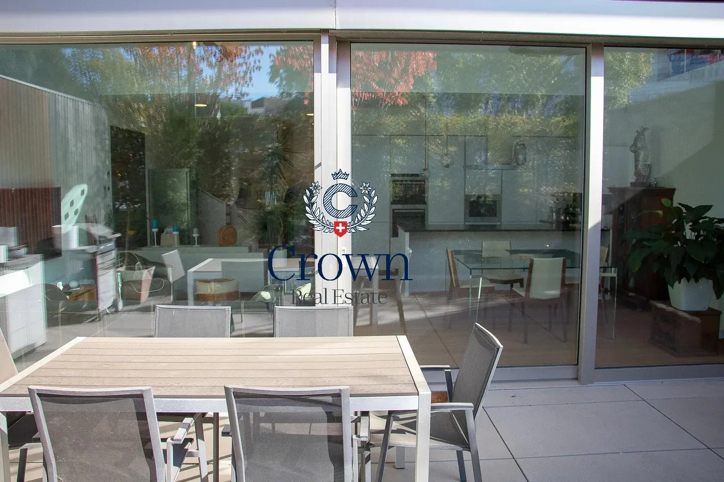 The space of a duplex, downtown Geneva 10 minutes away, everything within reach - Photo 43 of 43