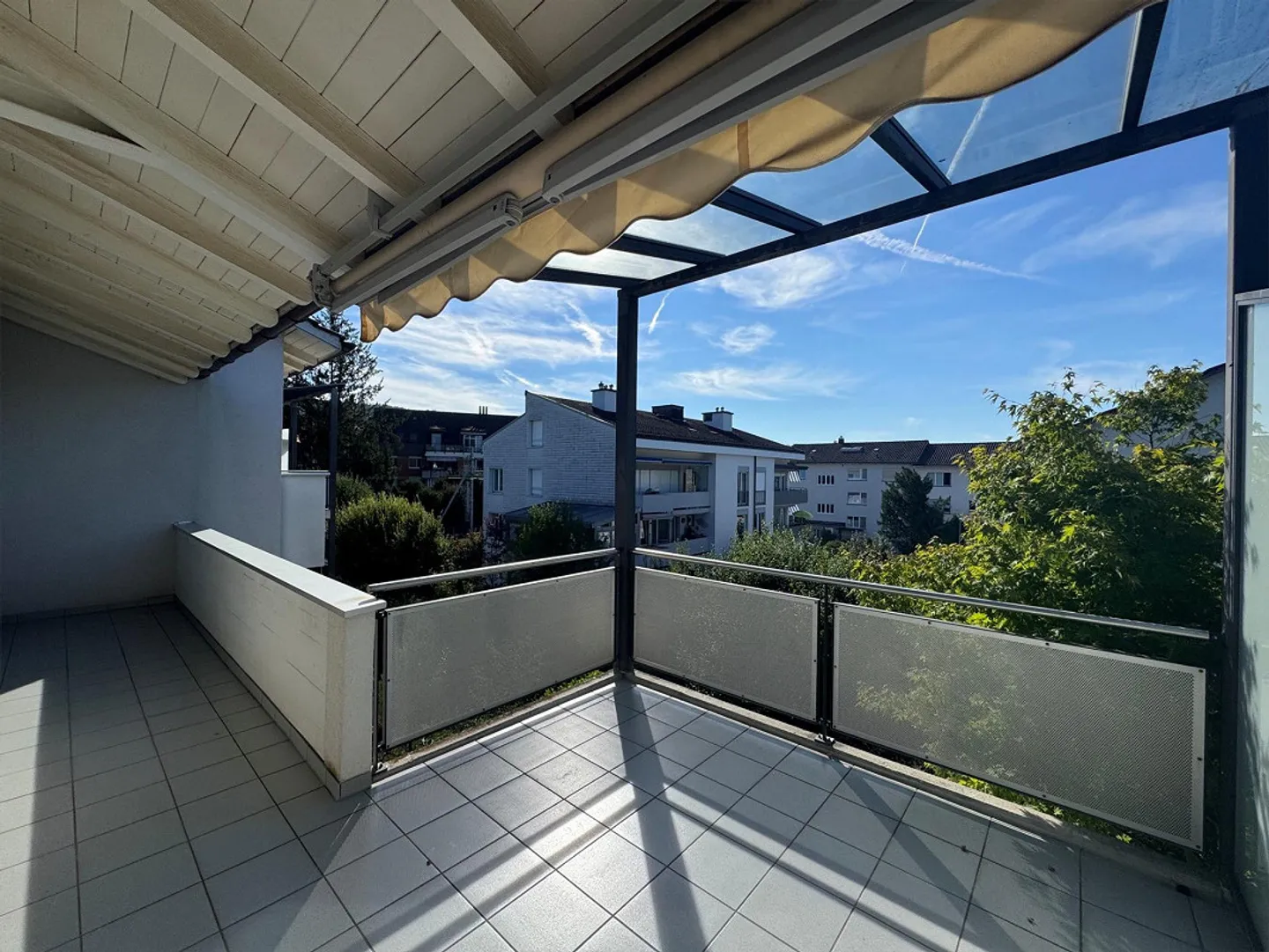 3-room apartment in the heart of Küsnacht, near the lake and train station - Photo 1 of 12
